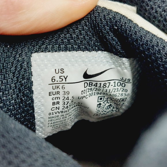 Nike Air Max 90 SE 2 White Platinum Tint Lace Up Sneakers A839 - Picture 11 of 12